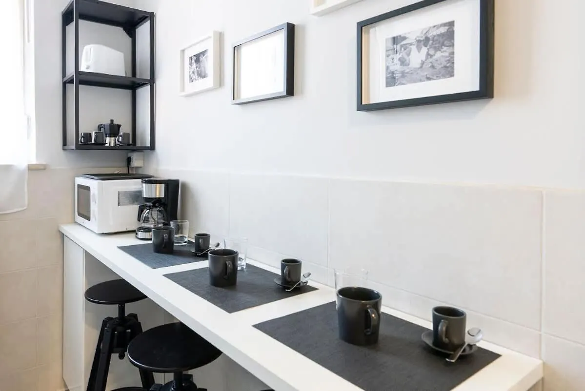Contrasti - Black & White Milan Appartement
